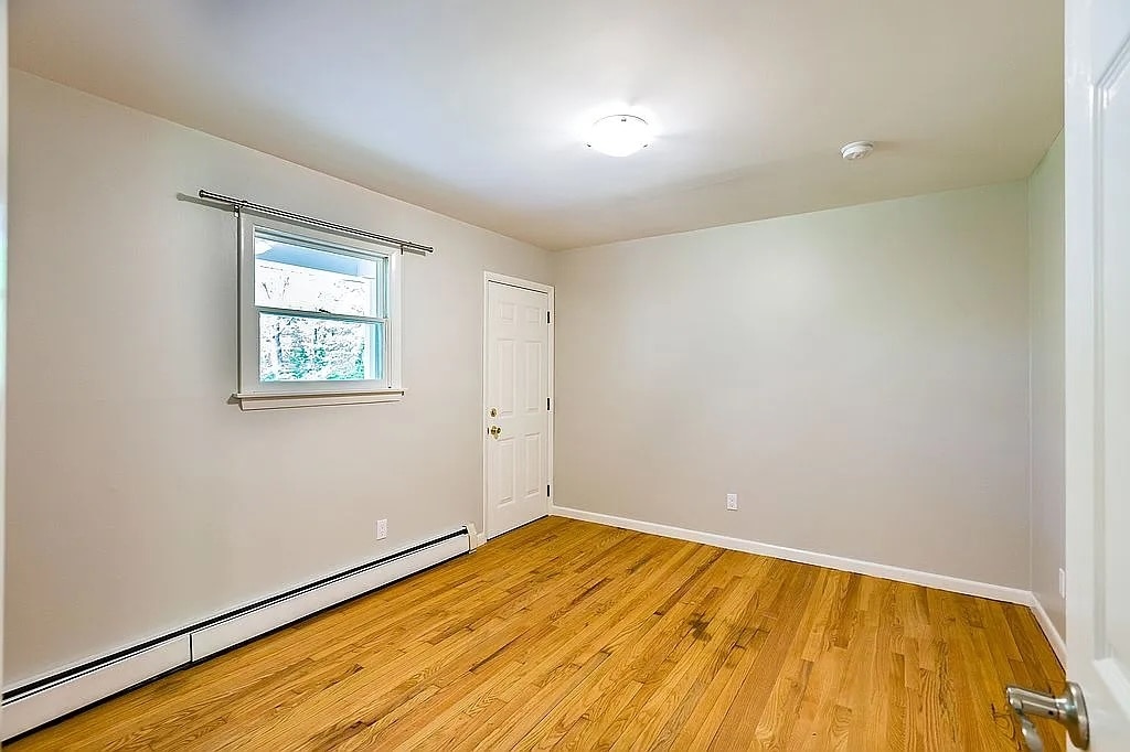 Building Photo - 806 Storrs Rd