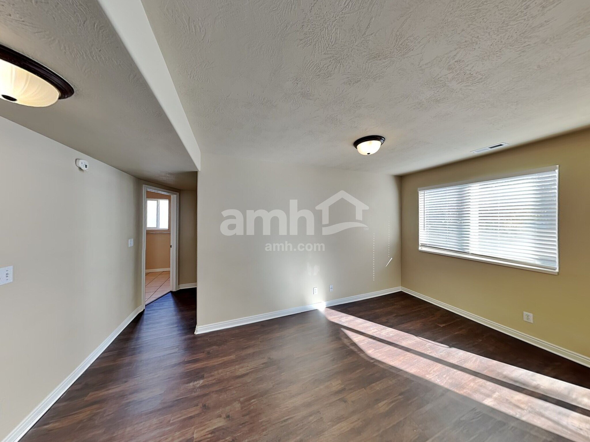 Building Photo - 1526 N 250 W