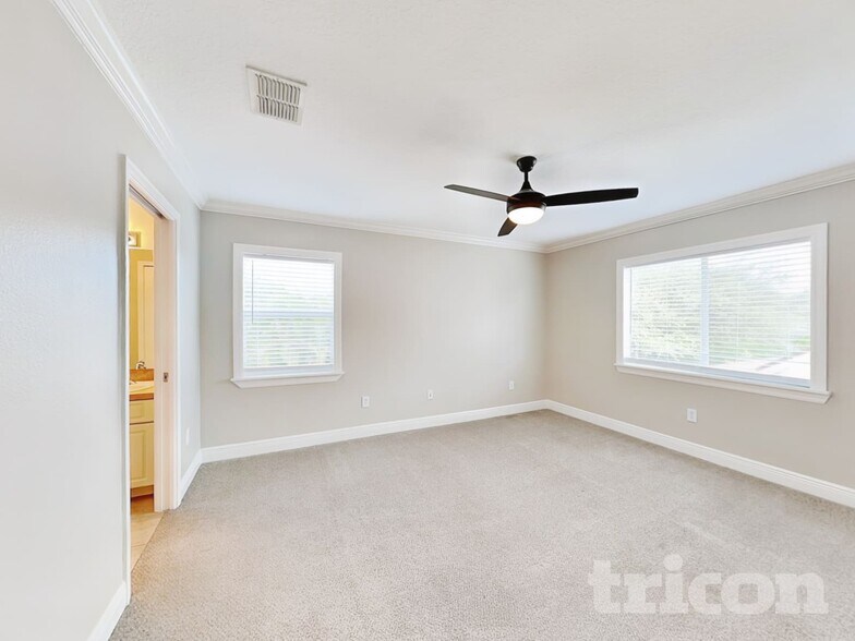 Building Photo - 6137 Skylarkcrest Dr