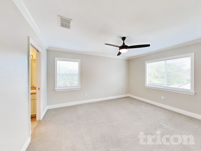 Building Photo - 6137 Skylarkcrest Dr