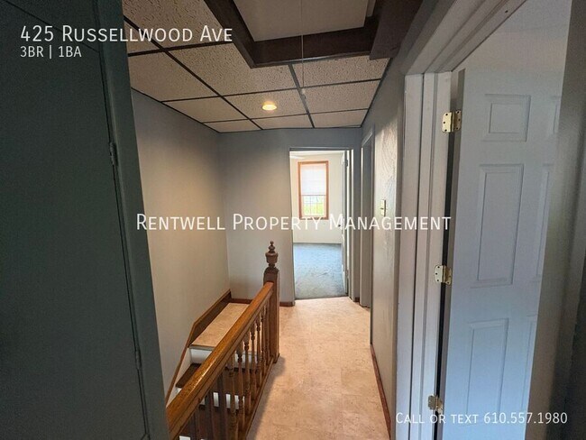 Building Photo - 425 Russellwood Ave