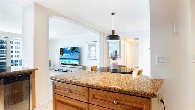 Building Photo - 3430 Galt Ocean Dr