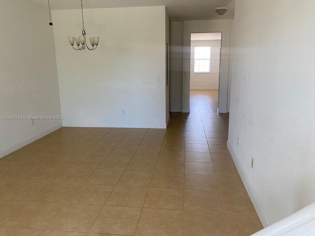 Building Photo - 948 SW 147th Ave