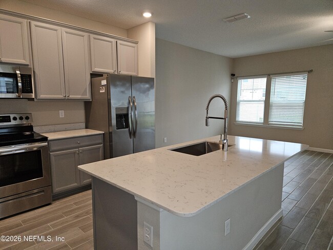 Building Photo - 10330 Alder Creek Ln