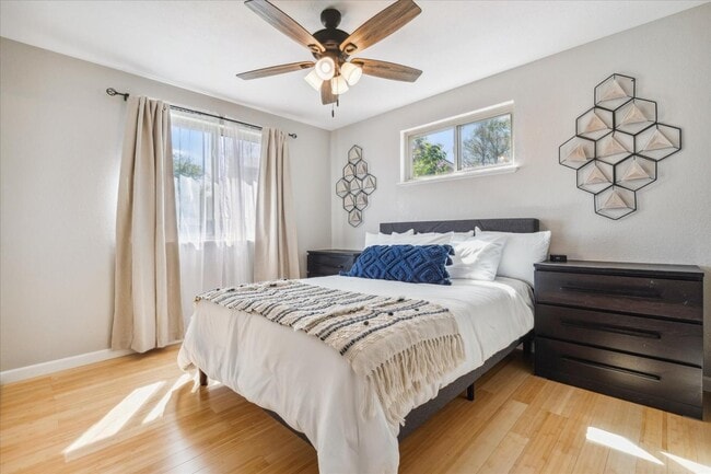 Building Photo - 3306 S Kittredge St