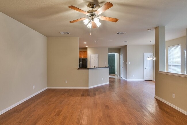 Building Photo - NICE 3 BEDROOM PATIO HOME LOCATED IN COTTONWOOD CREEK!