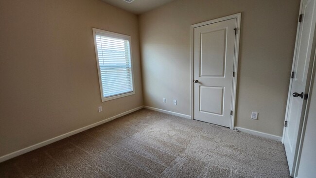 Building Photo - Modern Corner-Lot Townhome in Berkeley Vil...
