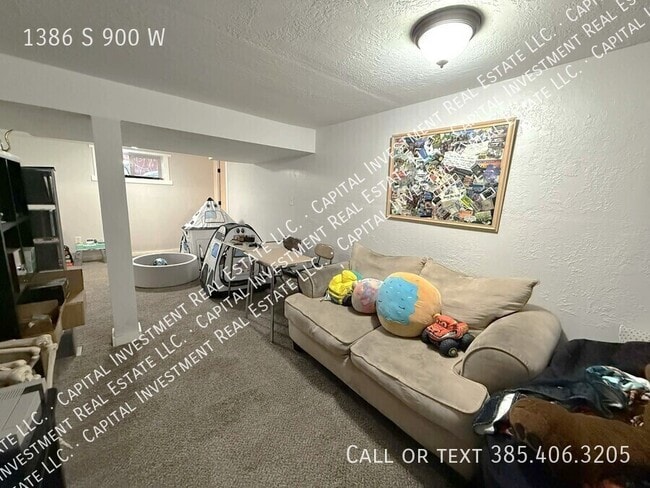 Building Photo - 1386 S 900 W