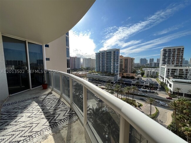 Building Photo - 17555 Collins Ave