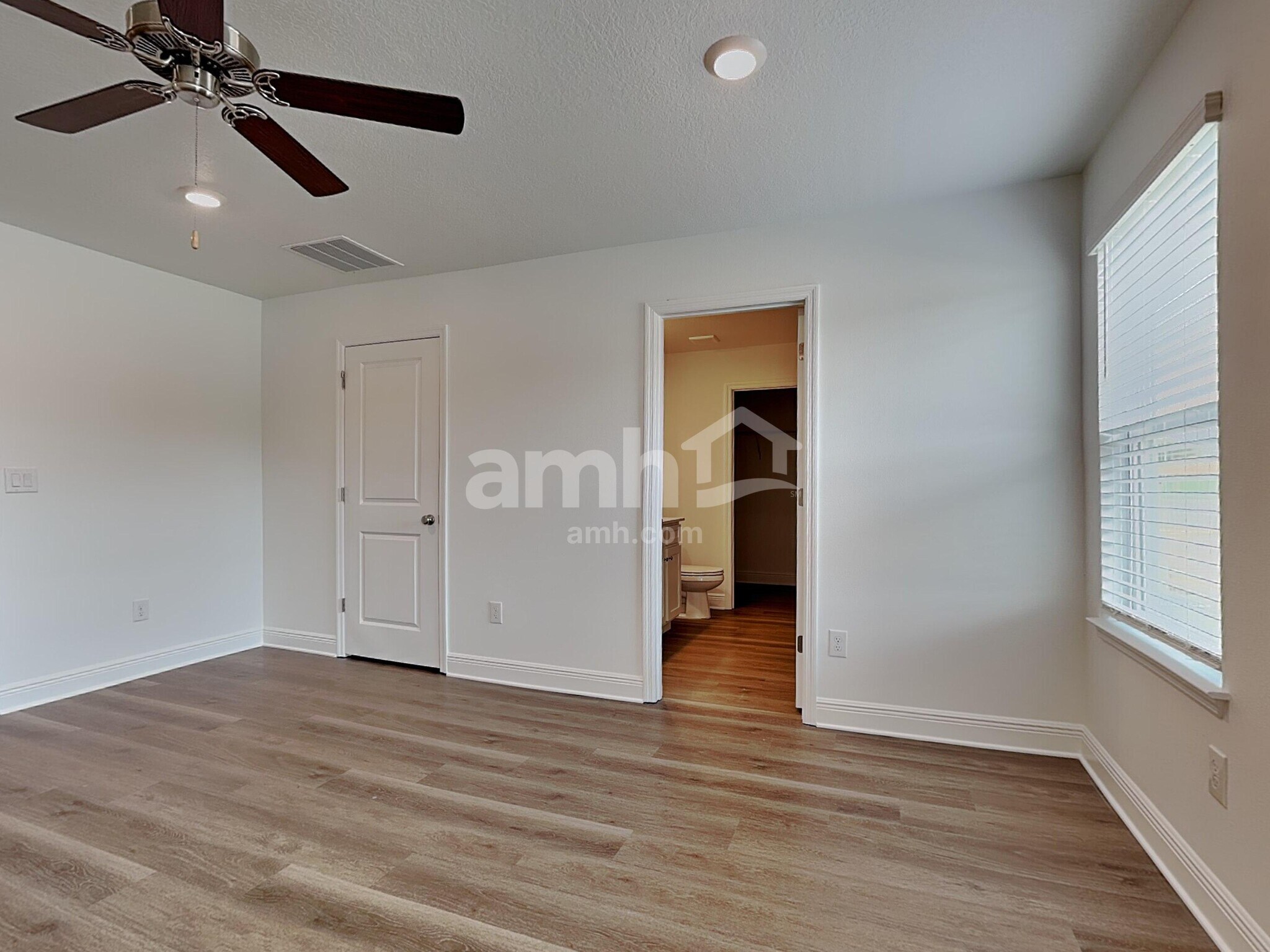 Building Photo - 6772 Atlantic Bch Ave