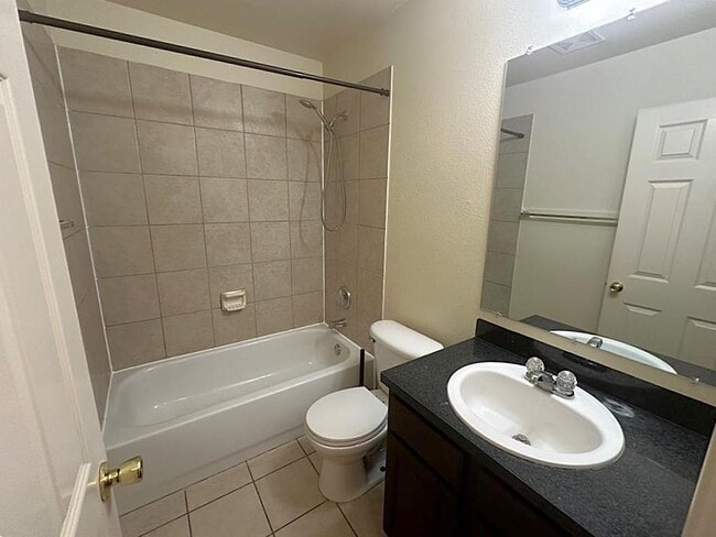 Building Photo - 1408 Bergin Ct