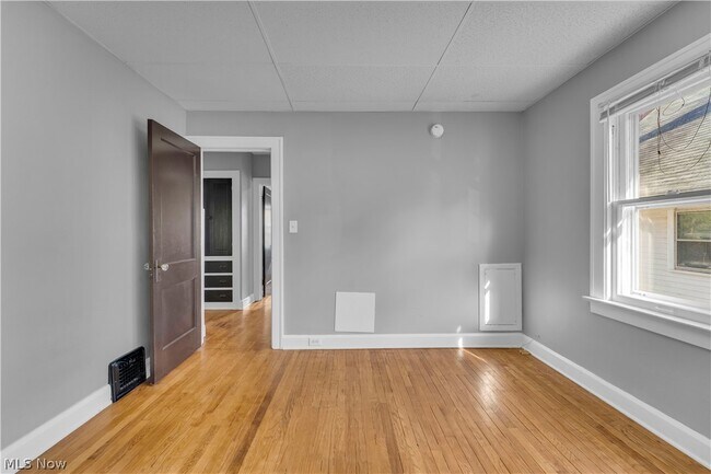 Building Photo - 1347 Marlowe Ave