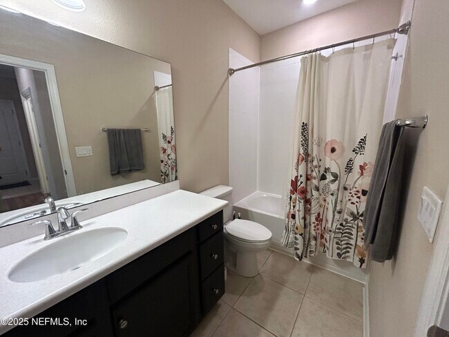 Building Photo - 15867 Stedman Lake Dr