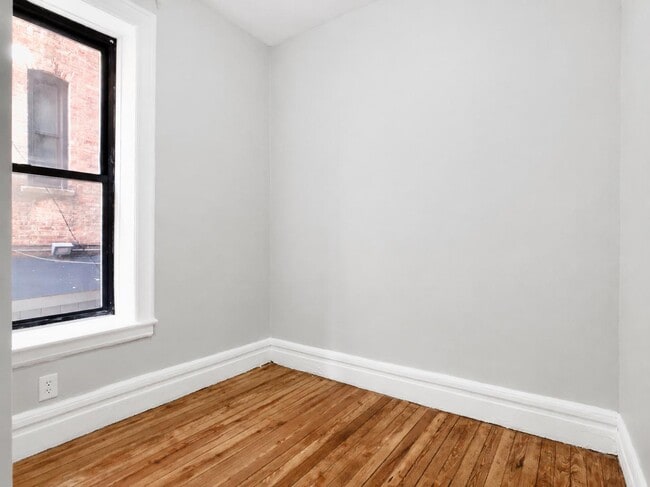 Floorplan - 182 Claremont Avenue