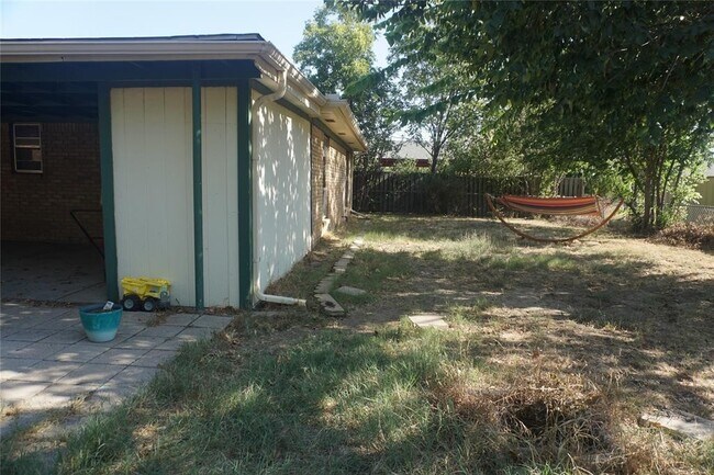 Building Photo - 1301 Cypress St