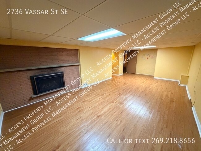 Building Photo - 2736 Vassar Dr SE