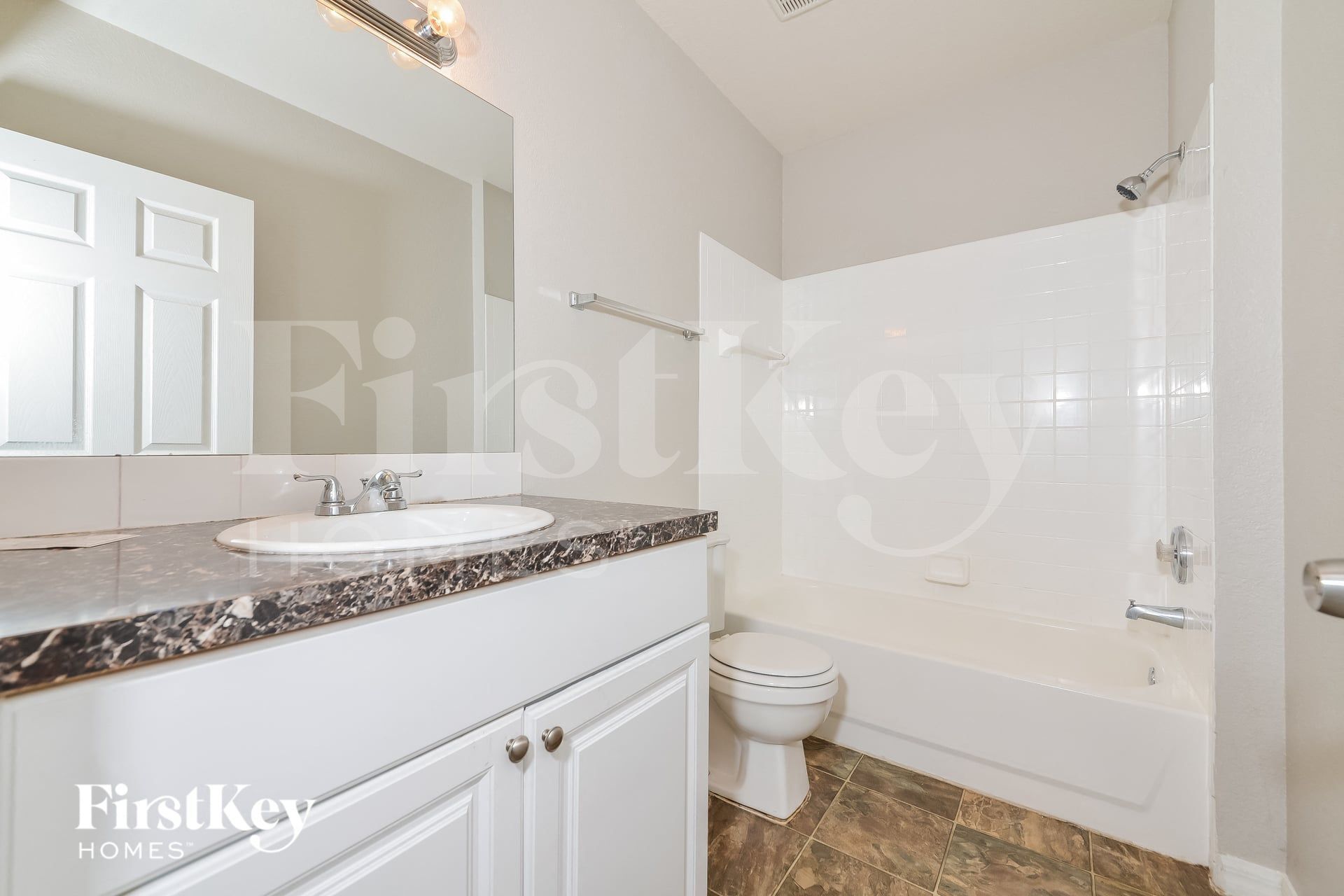 Building Photo - 4448 N Biscayne Dr