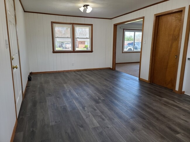 Building Photo - 113 S Broadview Cir Dr