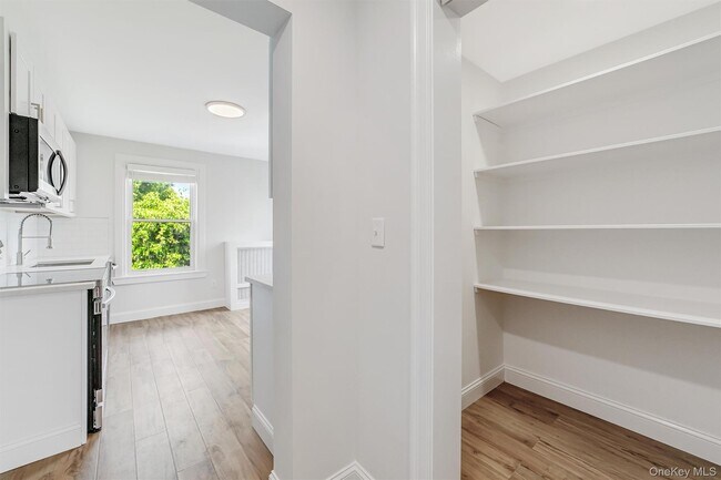 Building Photo - 69 Prospect St