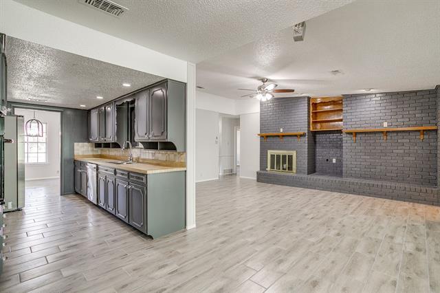 Building Photo - 1225 Crestwood Dr