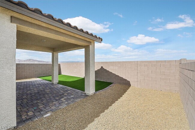 Building Photo - 2388 Bellinzona Pl