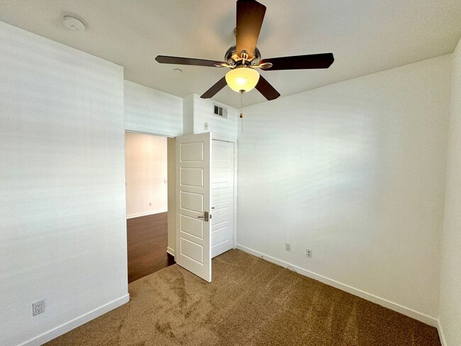 Building Photo - Great 3B/2.5BA Townhome in San Marcos!