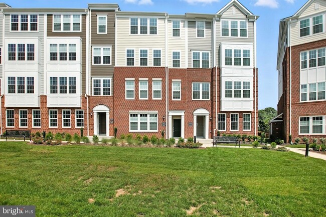 Building Photo - 10834 Cedar Ave