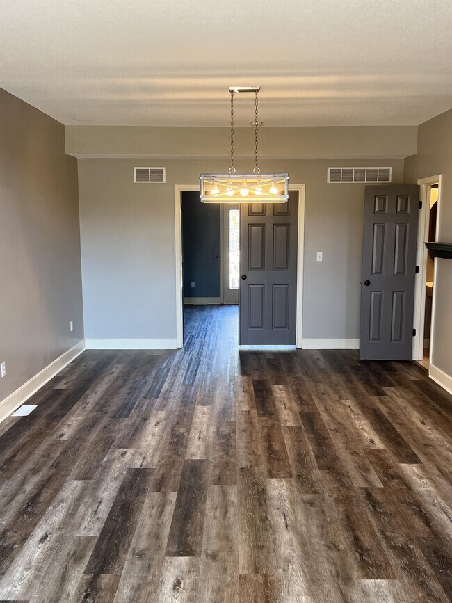 Building Photo - 1225 Dustins Way