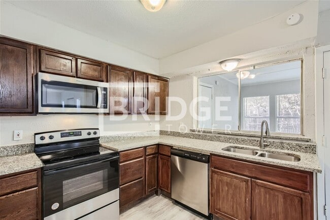 Building Photo - 140 Trout Street Rockwall, TX 75032-6190