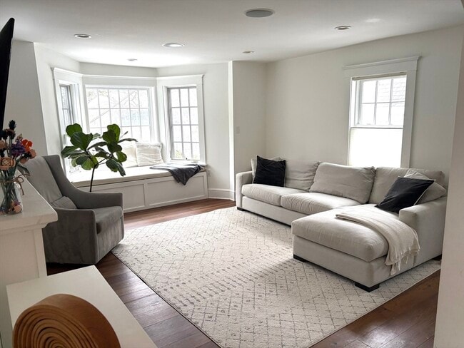 Building Photo - 91 Eliot St