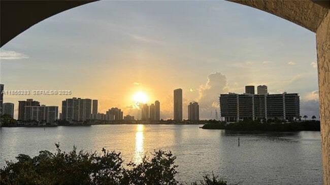 Building Photo - 3255 NE 184th St