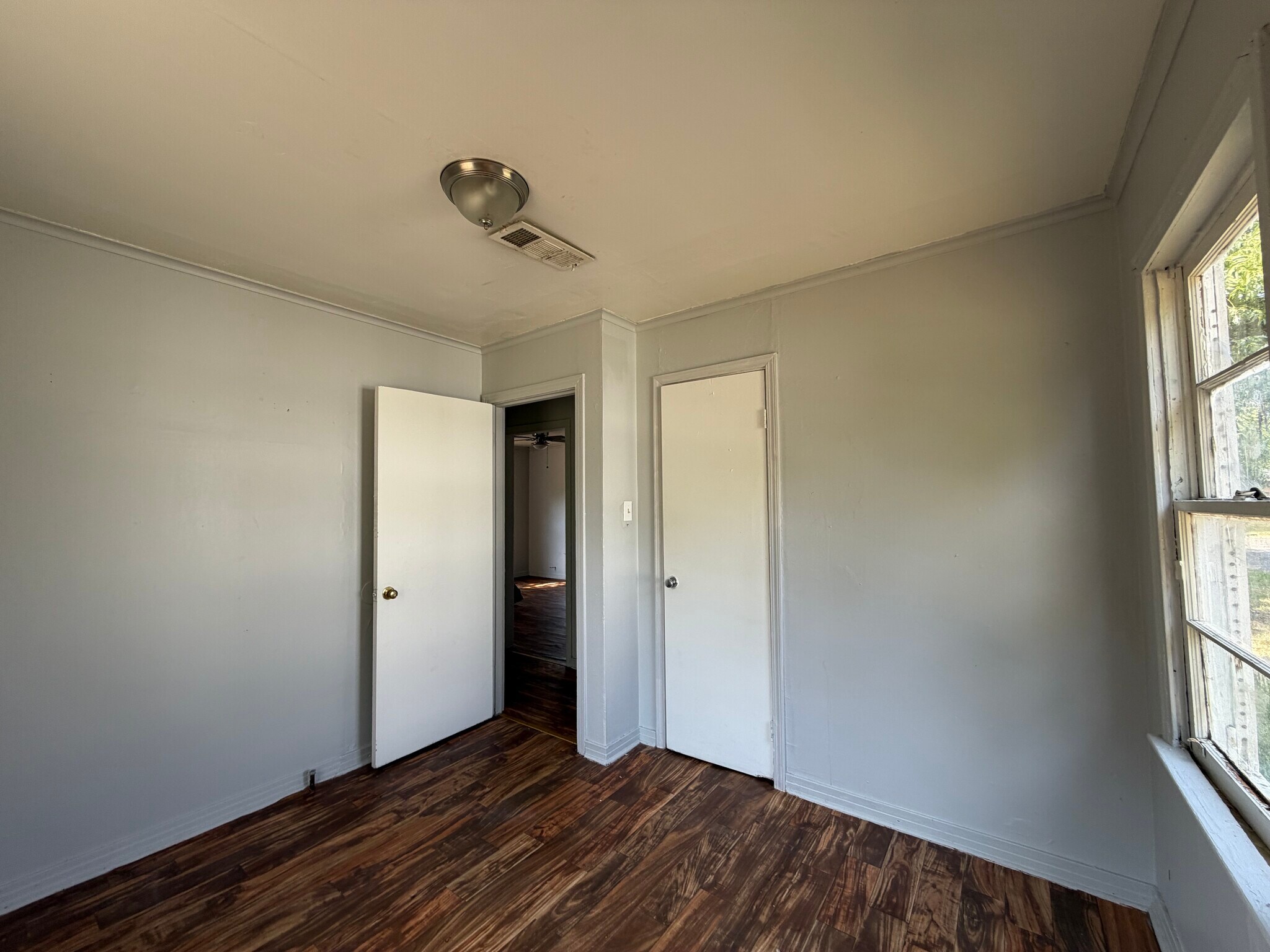 Building Photo - 809 S 16th St