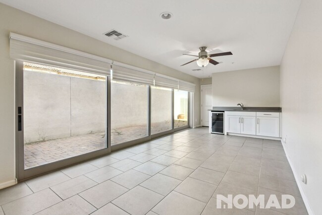 Building Photo - Stunning 3BR Townhouse in North Scottsdale