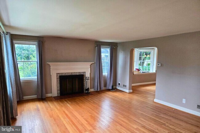 Building Photo - 8624 Drumwood Rd