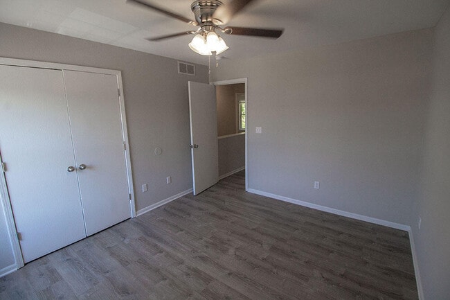Building Photo - 1425 Greensboro Dr