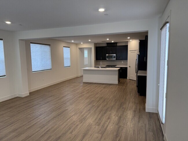 Building Photo - Beautiful 4 Bedroom, 3 Bath Home with Solar in Highly Desired Tracy Hills Community