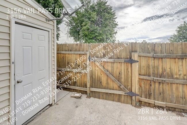 Building Photo - 3156 Vail Pass Dr