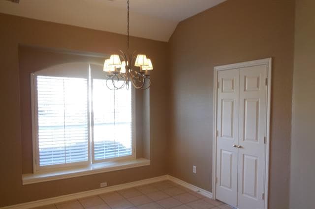 Building Photo - 221 S Village Dr