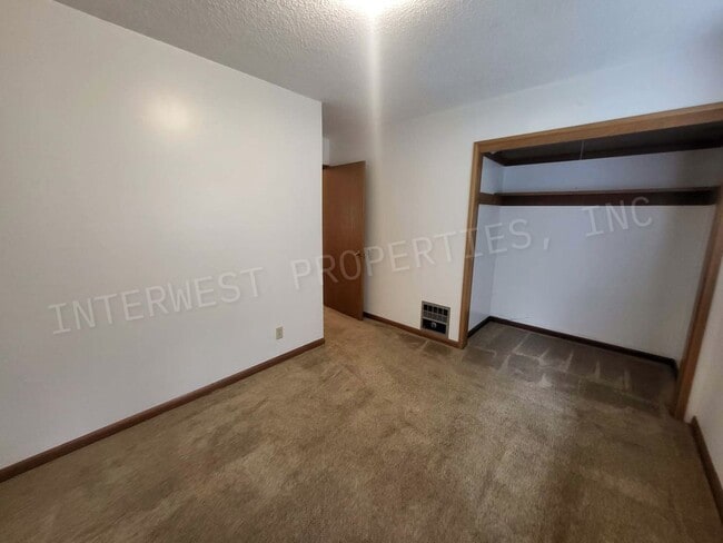 Building Photo - Classic Farmhouse on Murray w/Acreage, Mul...