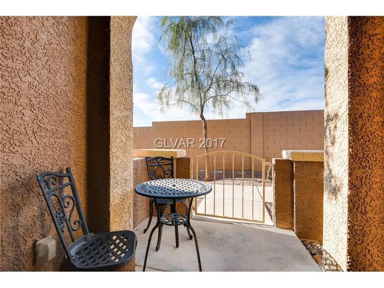 Building Photo - 10221 Delray Beach Ave