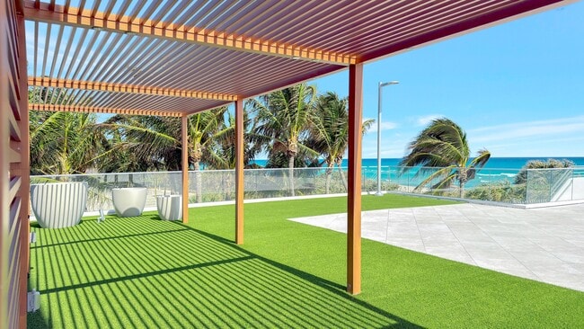 Building Photo - 7135 Collins Ave