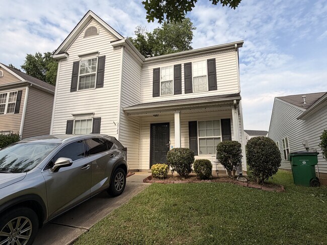 Building Photo - 2722 Meadow Knoll Dr