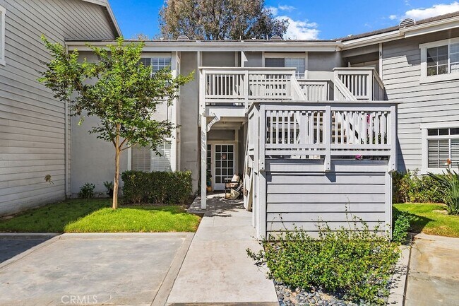 Building Photo - 13 Campton Pl