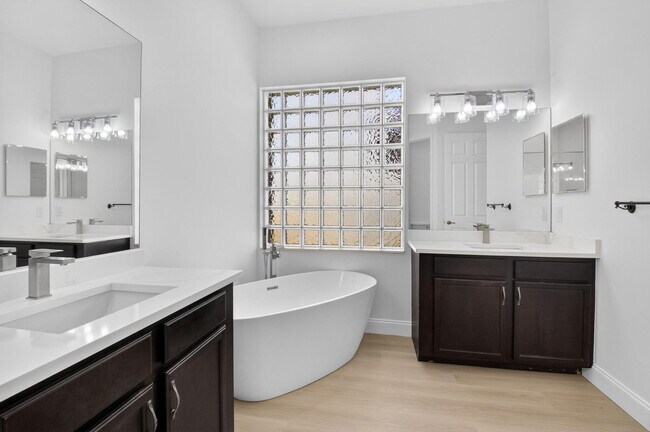 Building Photo - 10562 Cape Delabra Ct