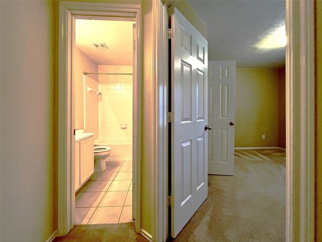 Building Photo - 16219 Sandy Path Ln