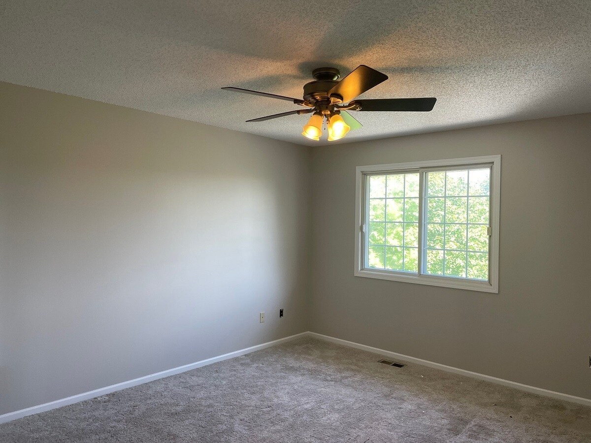 Building Photo - 15503 Garnet Way
