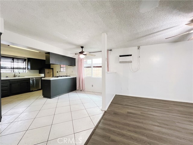 Building Photo - 9228 Oleander Ave