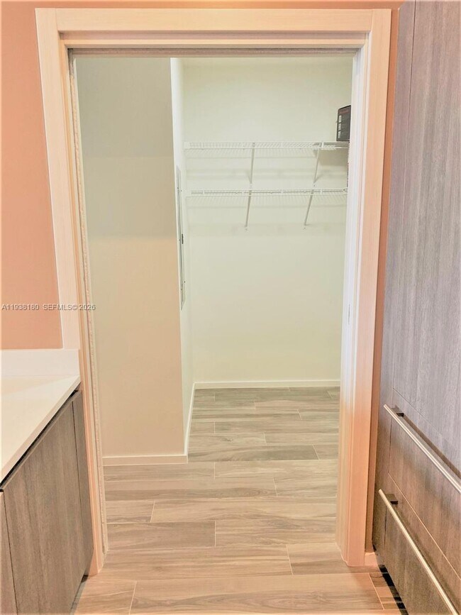 Building Photo - 801 S Miami Ave