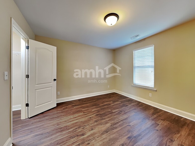 Building Photo - 3209 Royal Deeside Ct