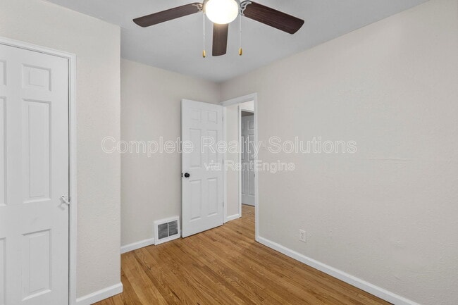 Building Photo - 9551 Cantwell Dr